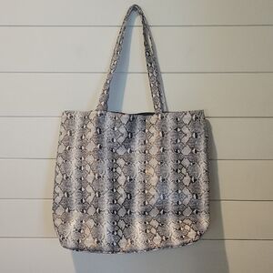 SAKS FIFTH TOTE BAG  BLACK/SILVER